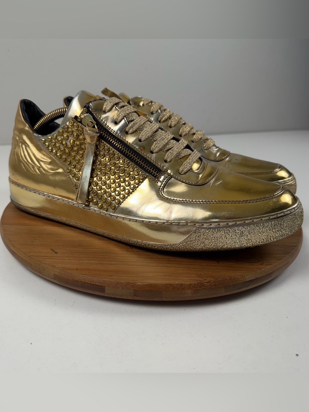 Robin Jeans Limited Edition Gold Leather Low-top Sneakers